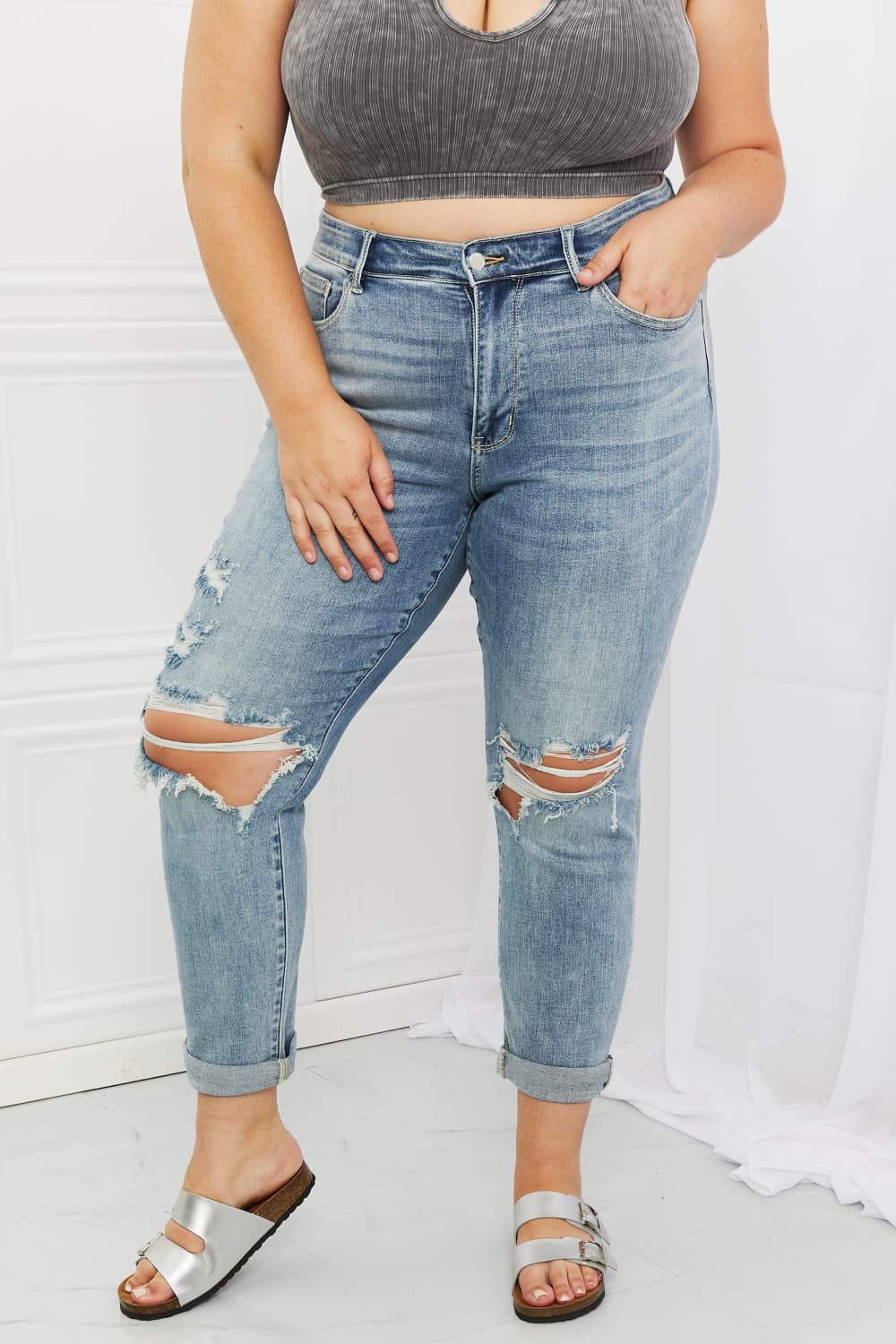 Judy Blue Malia Full Size Mid Rise Boyfriend Jeans – The Wild Rose